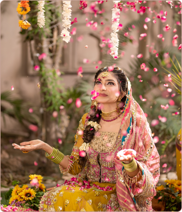 Mehndi makeup artist in DHA Lahore with trendy glam makeover look